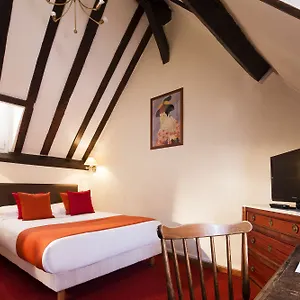 2* Otel Saint Roch