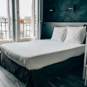 2* Hotel Luxia